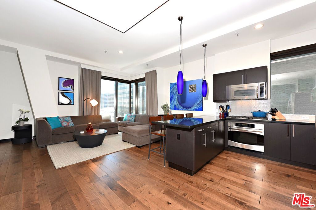 655 S Hope Street 1205, Los Angeles, CA 90017