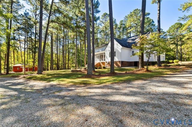 104 Petersburg Rd, Powhatan, VA 23139