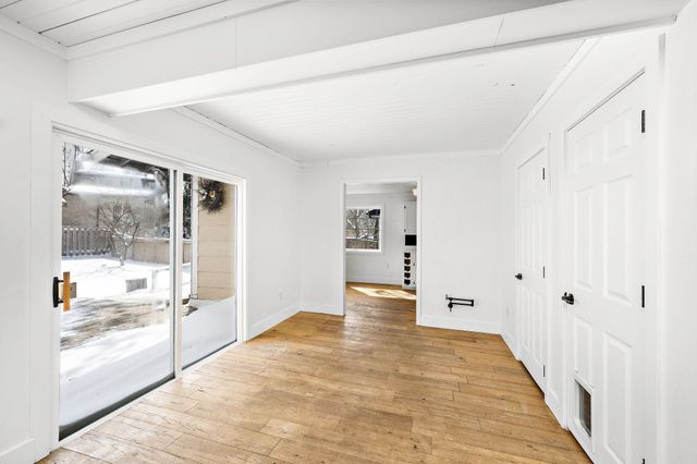 80 Oak Street, Mahtomedi, MN 55115