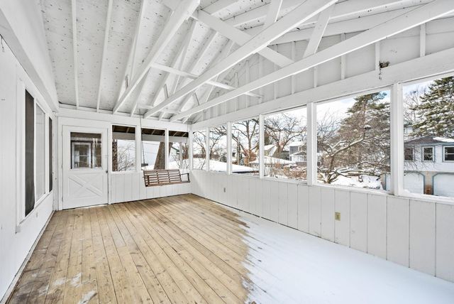 80 Oak Street, Mahtomedi, MN 55115