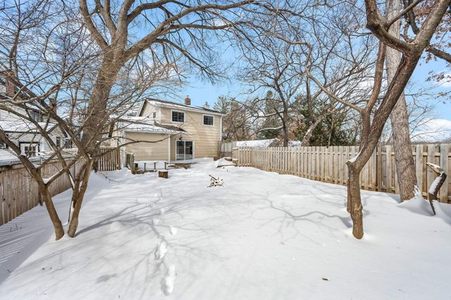 80 Oak Street, Mahtomedi, MN 55115