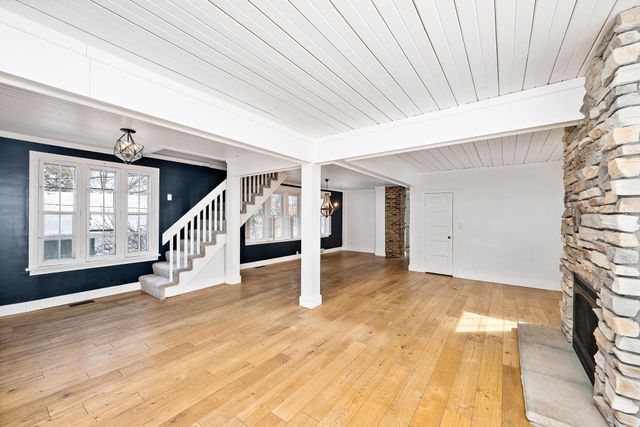 80 Oak Street, Mahtomedi, MN 55115