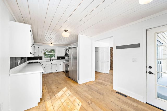 80 Oak Street, Mahtomedi, MN 55115