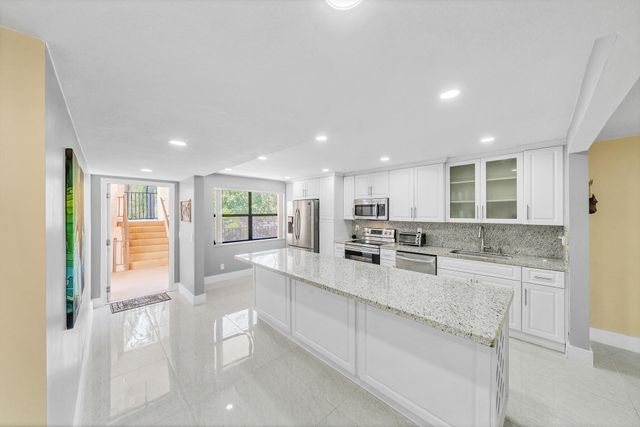 2704 NW 104th Avenue 210, Sunrise, FL 33322