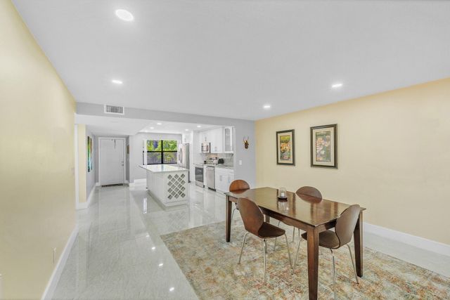 2704 NW 104th Avenue 210, Sunrise, FL 33322