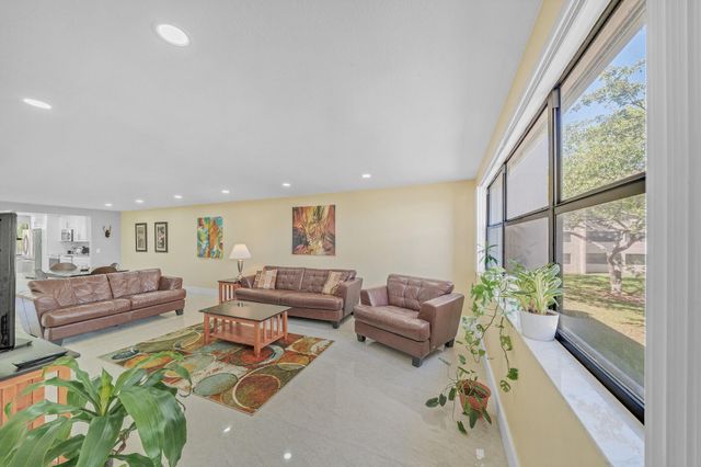 2704 NW 104th Avenue 210, Sunrise, FL 33322