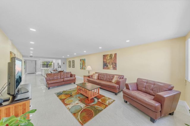 2704 NW 104th Avenue 210, Sunrise, FL 33322