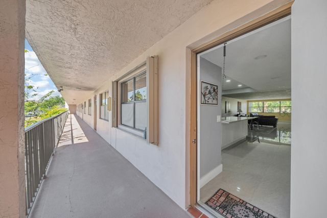 2704 NW 104th Avenue 210, Sunrise, FL 33322