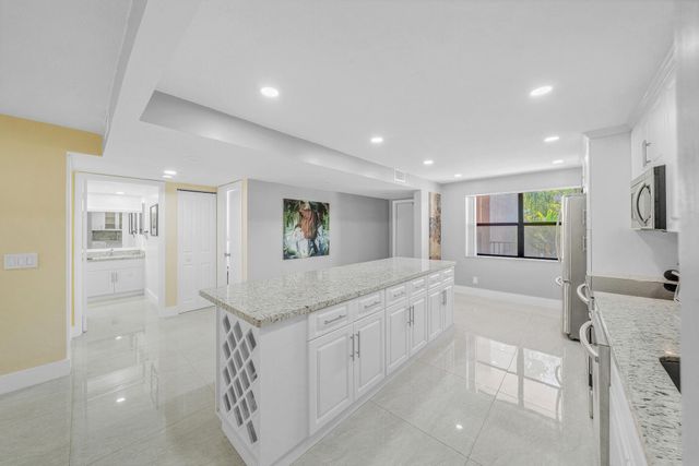 2704 NW 104th Avenue 210, Sunrise, FL 33322