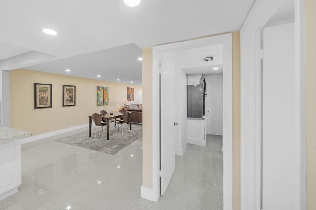 2704 NW 104th Avenue 210, Sunrise, FL 33322