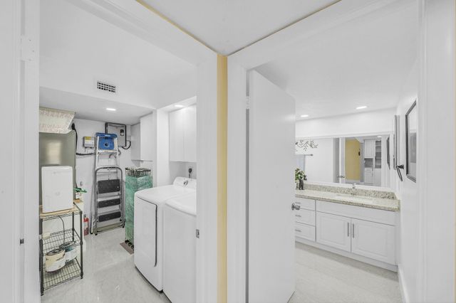 2704 NW 104th Avenue 210, Sunrise, FL 33322