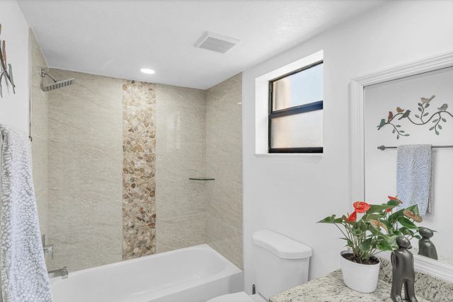 2704 NW 104th Avenue 210, Sunrise, FL 33322