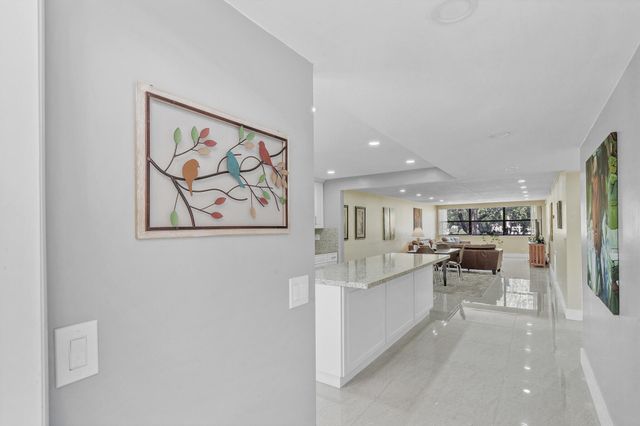 2704 NW 104th Avenue 210, Sunrise, FL 33322