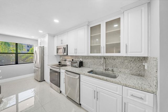 2704 NW 104th Avenue 210, Sunrise, FL 33322