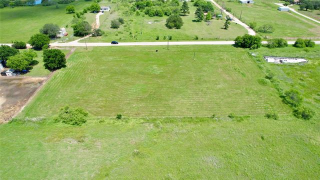 596 Southridge Drive, Mineral Wells, TX 76067