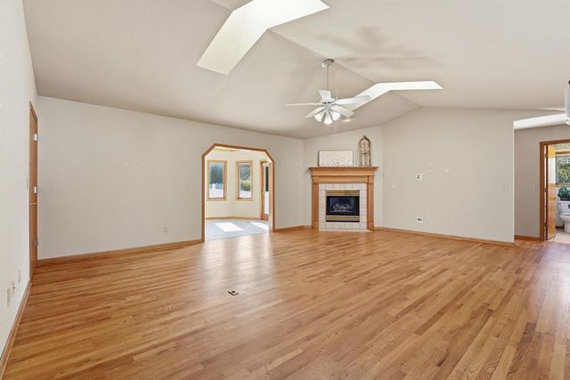 612 Westlawn Drive, Cottage Grove, WI 53527