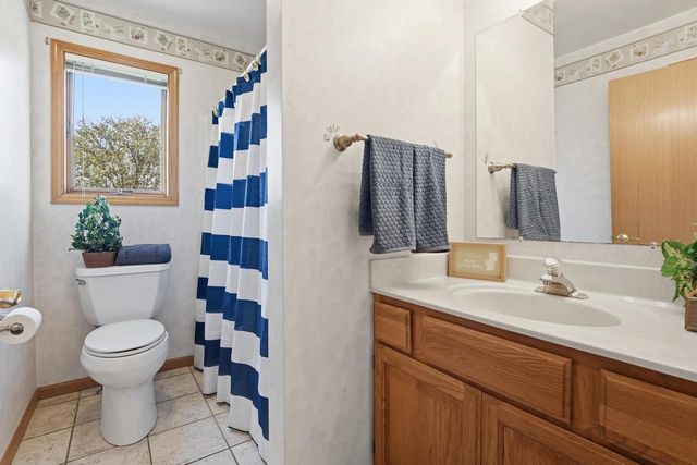 612 Westlawn Drive, Cottage Grove, WI 53527