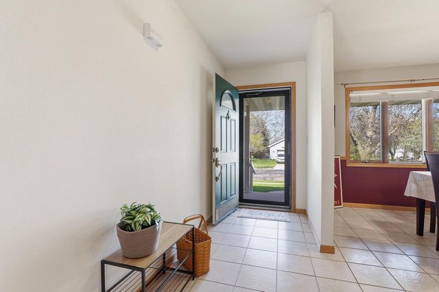 612 Westlawn Drive, Cottage Grove, WI 53527