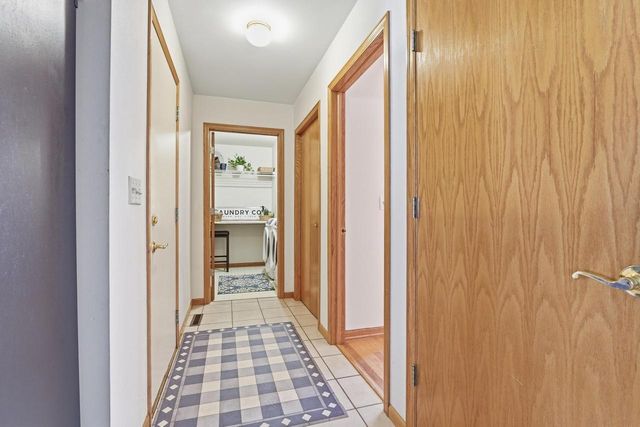 612 Westlawn Drive, Cottage Grove, WI 53527