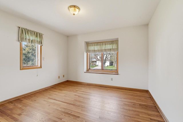 612 Westlawn Drive, Cottage Grove, WI 53527