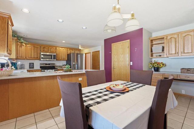 612 Westlawn Drive, Cottage Grove, WI 53527