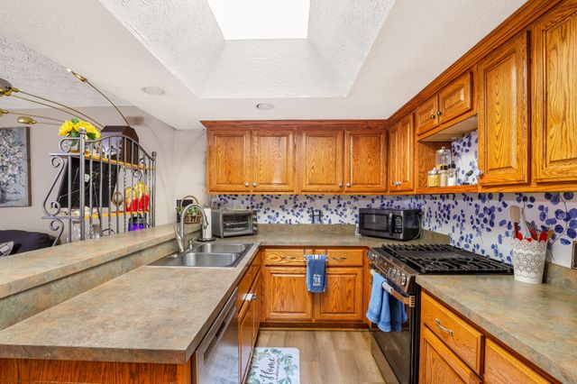 101 Pepper Grove Ave, Springfield, TN 37172