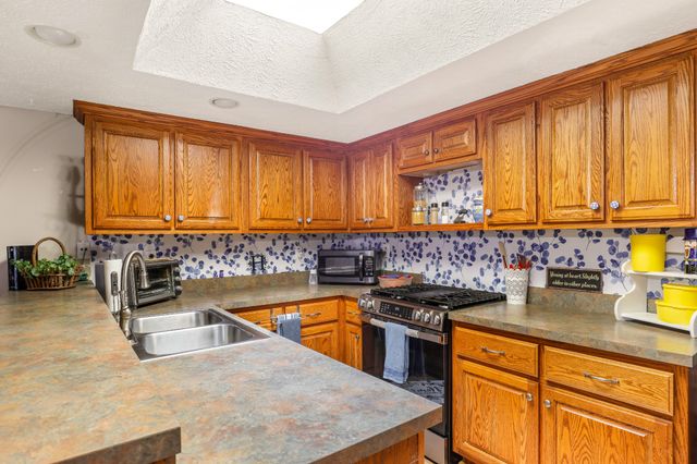 101 Pepper Grove Ave, Springfield, TN 37172