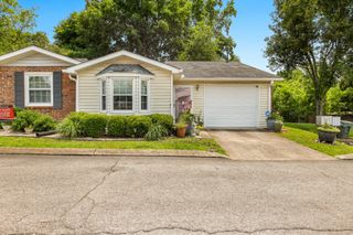 101 Pepper Grove Ave, Springfield, TN 37172