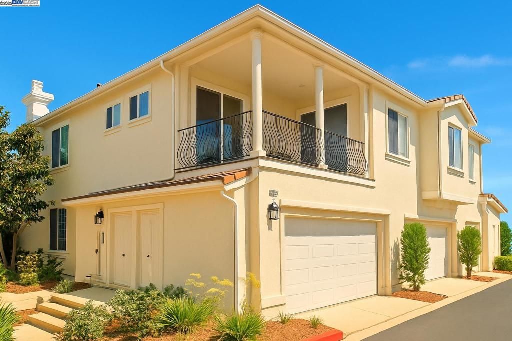 Image 1 of property listing at 24350 Lorenzo Ln, Valencia, CA 91355