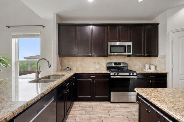 6809 Concho CRK, Schertz, TX 78108