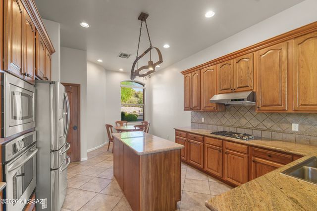 3463 E Corte Paloma Brava, Tucson, AZ 85718