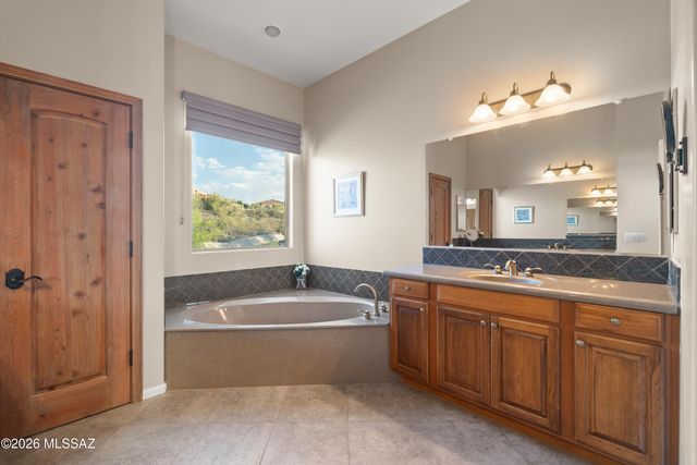 3463 E Corte Paloma Brava, Tucson, AZ 85718