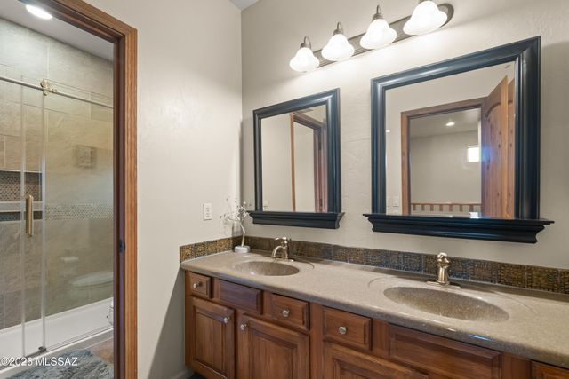 3463 E Corte Paloma Brava, Tucson, AZ 85718