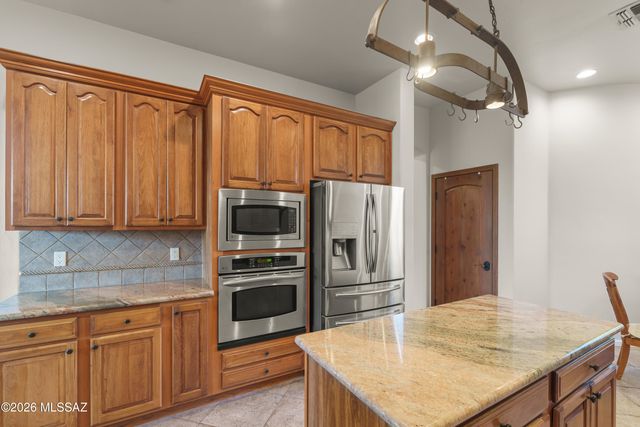 3463 E Corte Paloma Brava, Tucson, AZ 85718