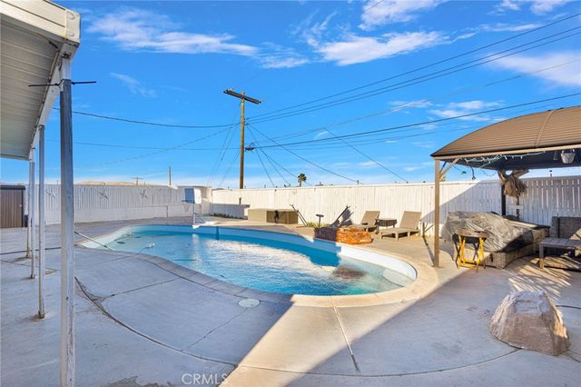 411 Mcbroom, Barstow, CA 92311