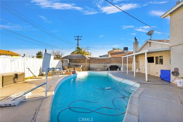 411 Mcbroom, Barstow, CA 92311