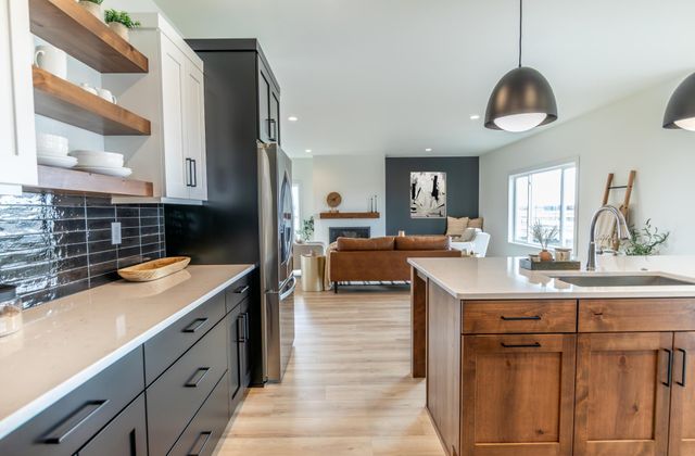 8327 59 Street S, Horace, ND 58047