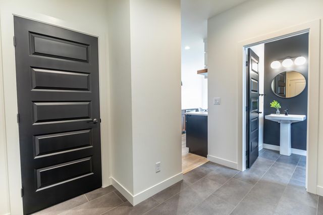 8327 59 Street S, Horace, ND 58047