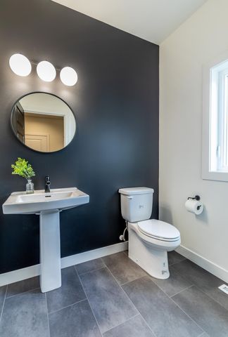 8327 59 Street S, Horace, ND 58047