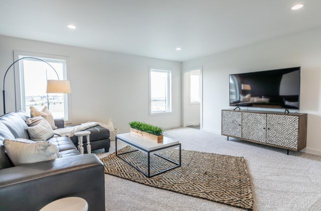 8327 59 Street S, Horace, ND 58047