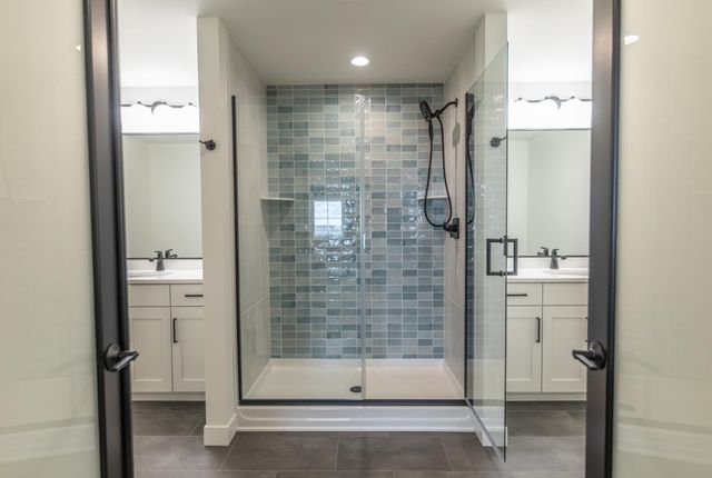 8327 59 Street S, Horace, ND 58047