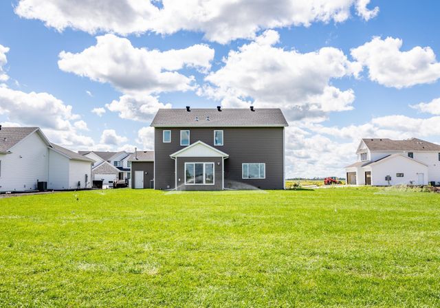 8327 59 Street S, Horace, ND 58047