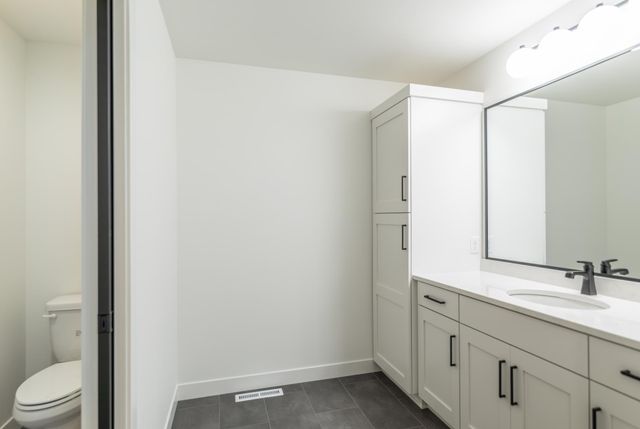 8327 59 Street S, Horace, ND 58047