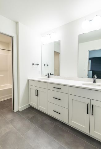 8327 59 Street S, Horace, ND 58047