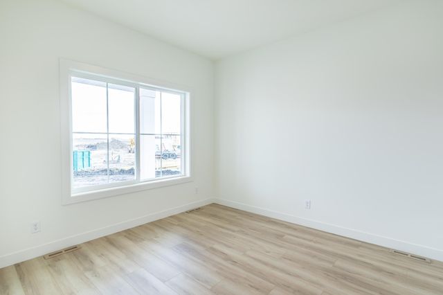 8327 59 Street S, Horace, ND 58047