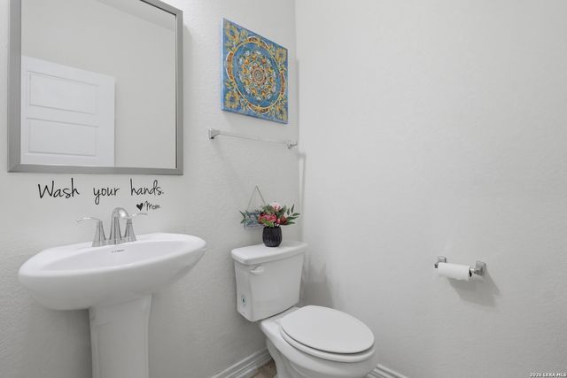 318 COLONIAL BLF, Universal City, TX 78148