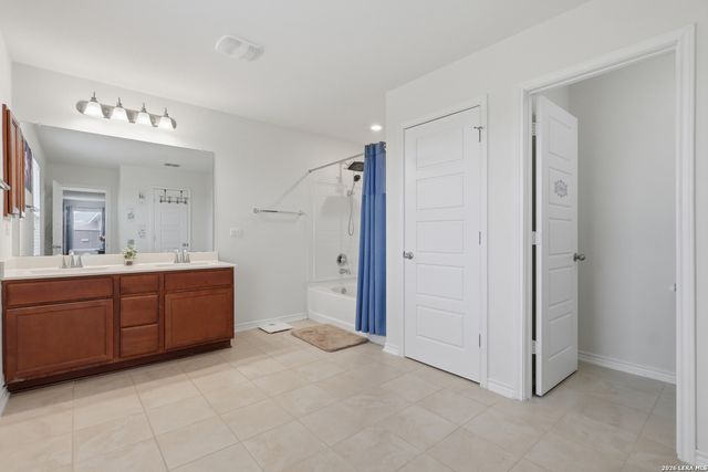 318 COLONIAL BLF, Universal City, TX 78148