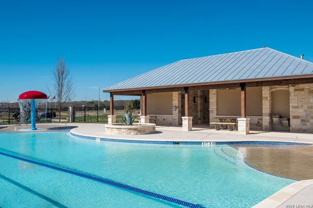 318 COLONIAL BLF, Universal City, TX 78148