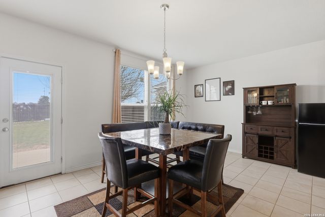 318 COLONIAL BLF, Universal City, TX 78148