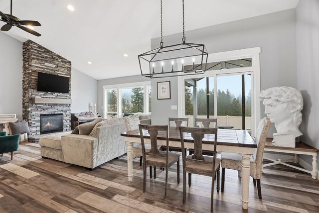 5124 N Scenic Ln, Spokane, WA 99212